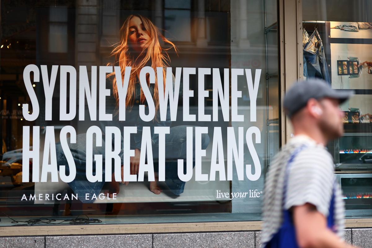 Trump Praises Sydney Sweeney Jeans Ad Amid Backlash
