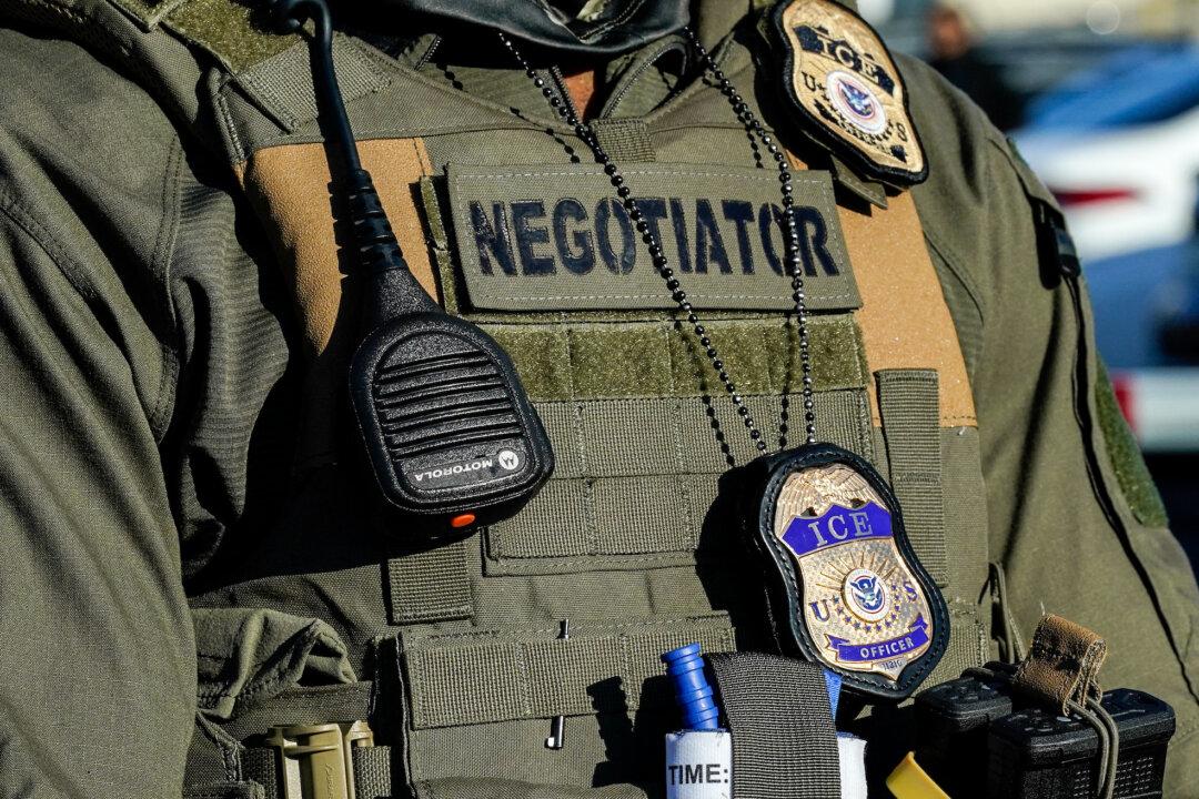 ICE Arrests Mexican National After He Crashes Into Government Vehicles, Injures Officer