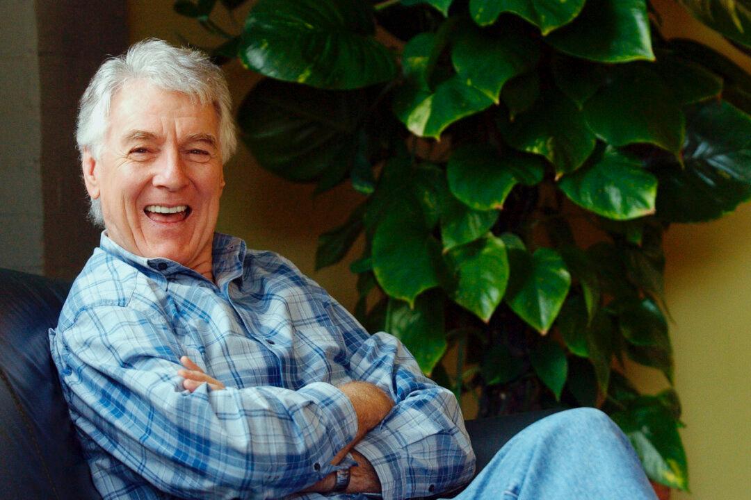 Col Joye, First Australian Rock Musician to Appear on Billboard, Dies at 89