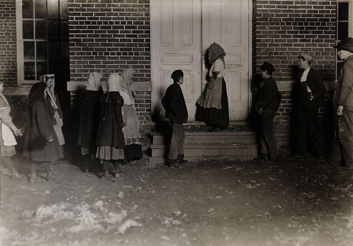 Children going to a 12-hour night shift in the United States in 1908. (<a href="https://www.flickr.com/people/56434318@N05">Preus Museum</a>/<a href="https://creativecommons.org/licenses/by/2.0/">CC BY 2.0</a>)