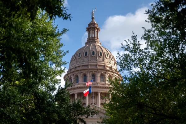 Texas Holds Legislative Session After Democrats Leave State