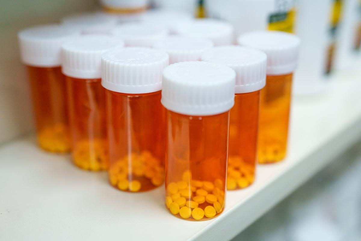 Lower Prices for 10 Medicare Drugs Now in Effect: What to Know thumbnail