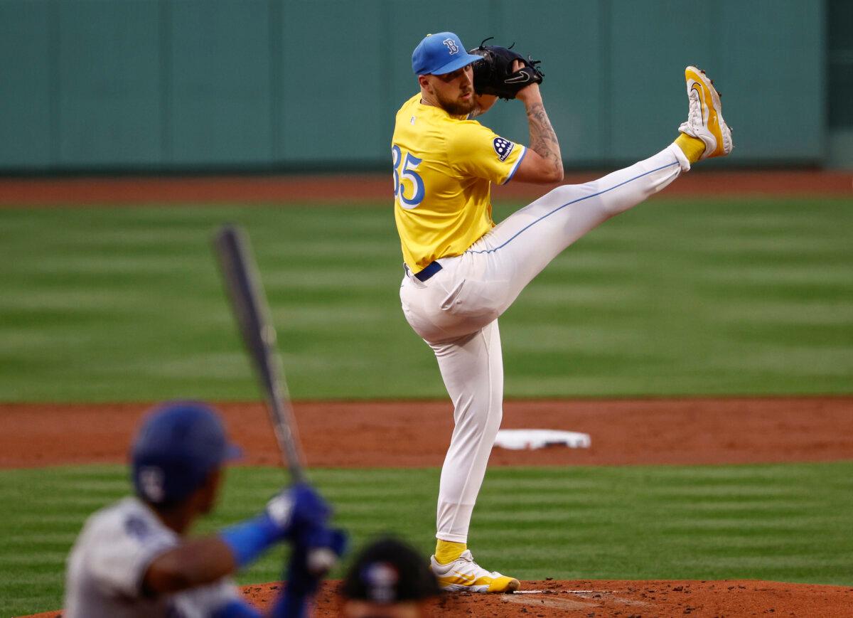 Garrett Crochet (35) of the Boston Red Sox pitches against the Los Angeles Dodgers during the first inning at Fenway Park in Boston, Mass., on July 26, 2025. (Winslow Townson/Getty Images)