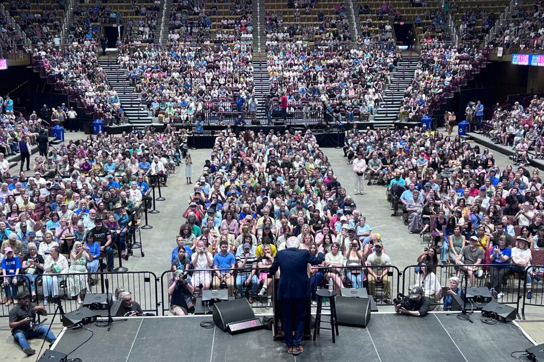 Appalachian Democrats, Independents Seek New Direction