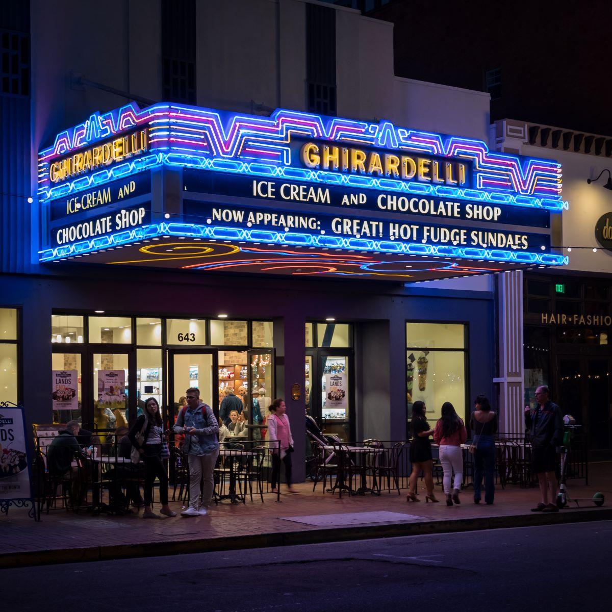 Ghirardelli ice cream and chocolate shop at the Gaslamp Quarter in San Diego, Calif. (<a href="https://commons.wikimedia.org/wiki/User:Frank_Schulenburg">Frank Schulenberg</a>/<a href="https://creativecommons.org/licenses/by-sa/4.0/">CC BY-S.A. 4.0</a>)