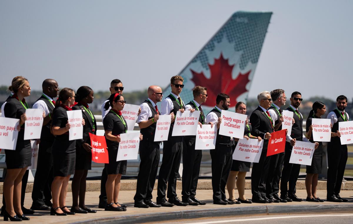 Air Canada Flight Attendants Could Serve Strike Notice After Midnight Tonight