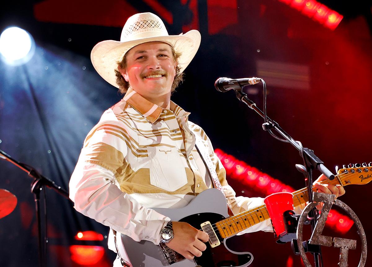 Zach Top performing at the CMA Fest on June 8, 2025 in Nashville. (Jason Kempin/Getty Images)