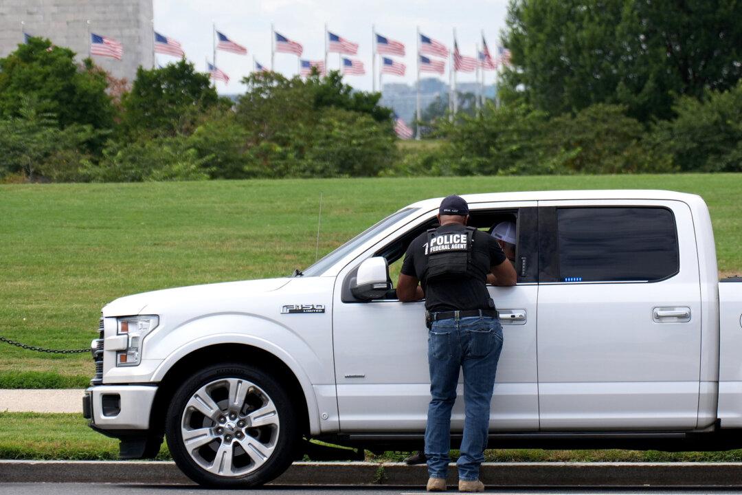DC Police Chief Eases Restrictions on Working With Federal Immigration Agents