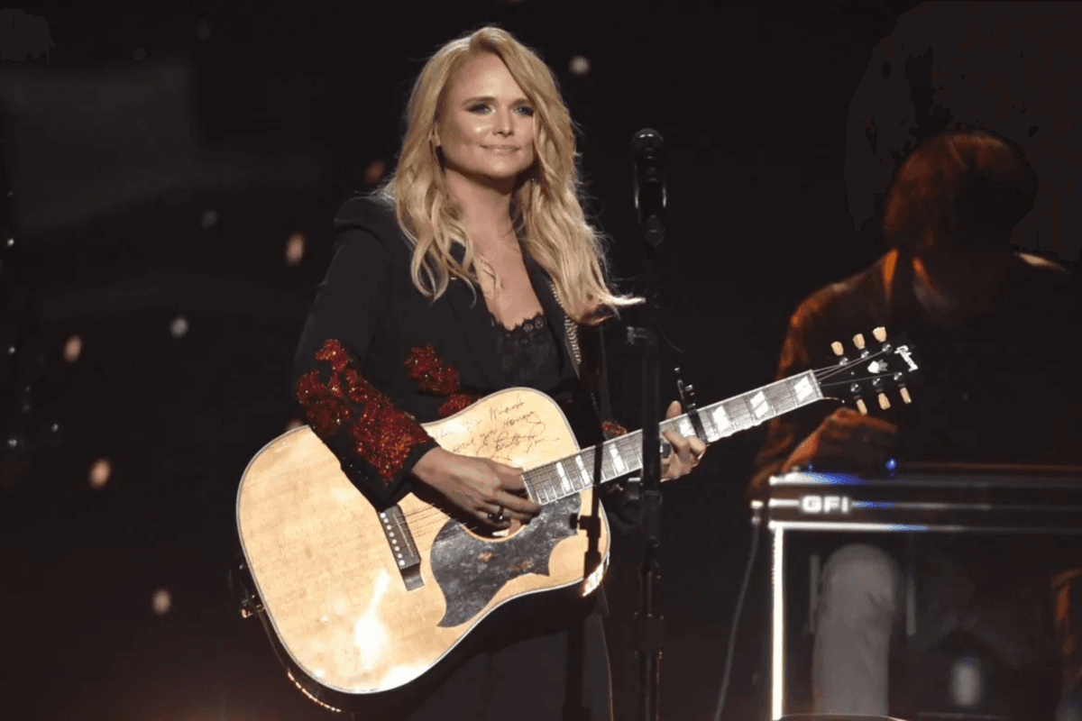 Miranda Lambert performs "Keeper of the Flame" at the 53rd annual Academy of Country Music Awards at the MGM Grand Garden Arena in Las Vegas, Nev., on April 15, 2018. (Chris Pizzello/Invision/AP Photo)