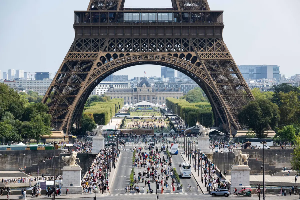 France’s Economy Flatlines Amid Export Slump, Weak Spending
