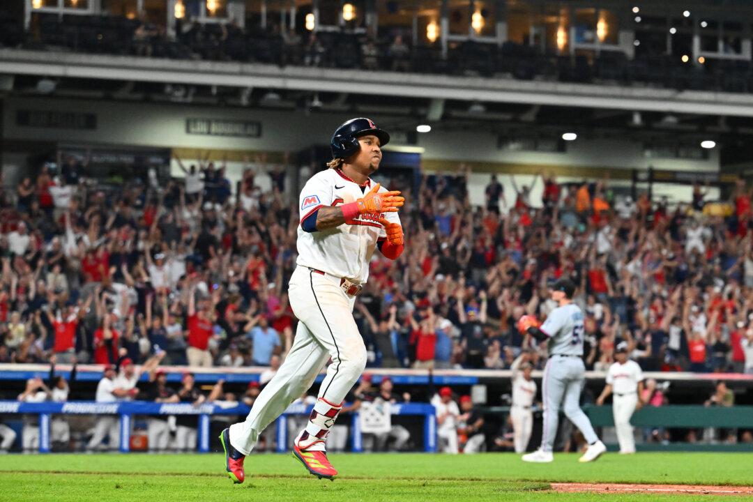 Guardians’ Wild Card Hopes Rest With José Ramírez’s Bat and Base Stealing