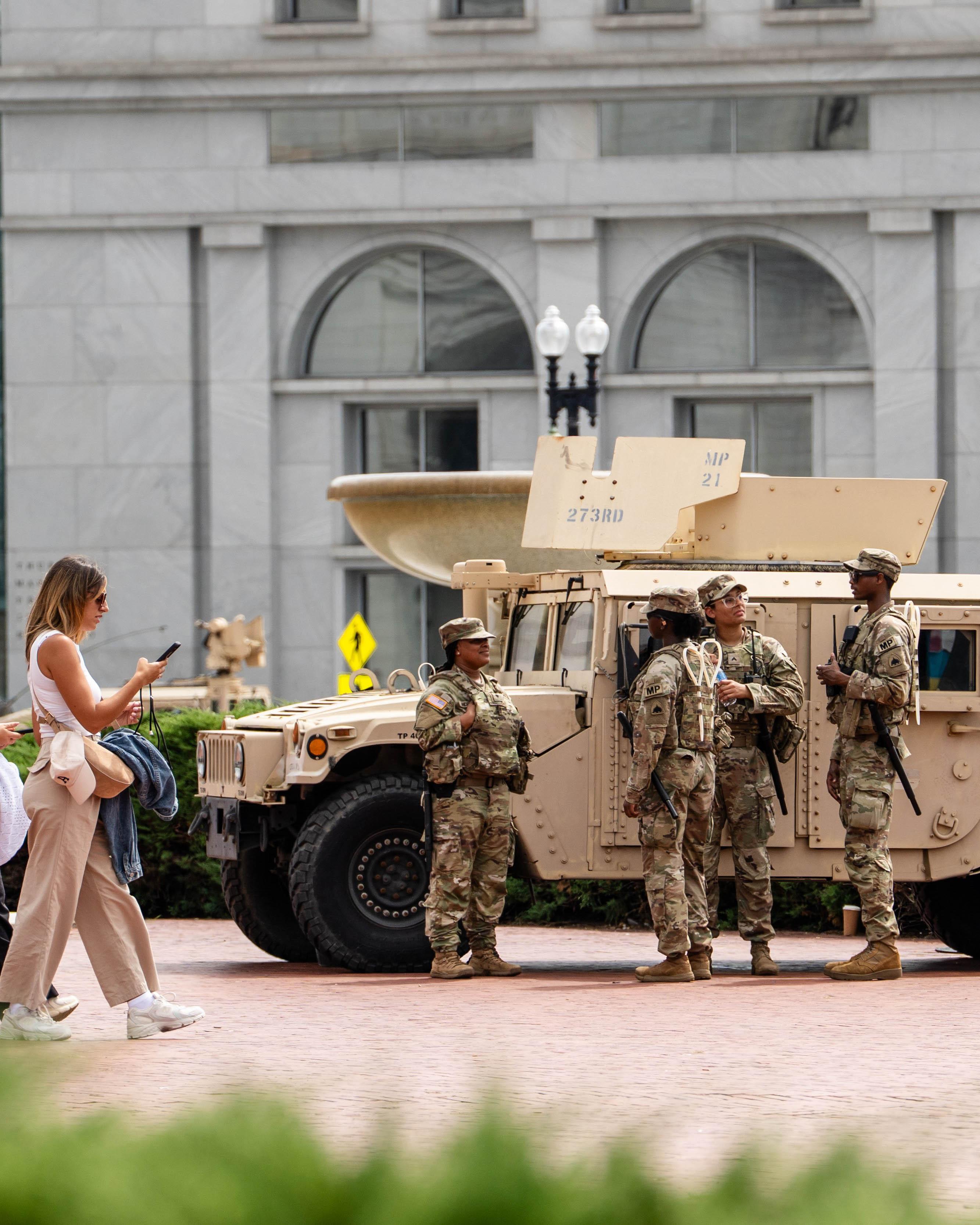 America in Photos: National Guard in Washington, Trump Meets Putin, and Hurricane Erin Monitored