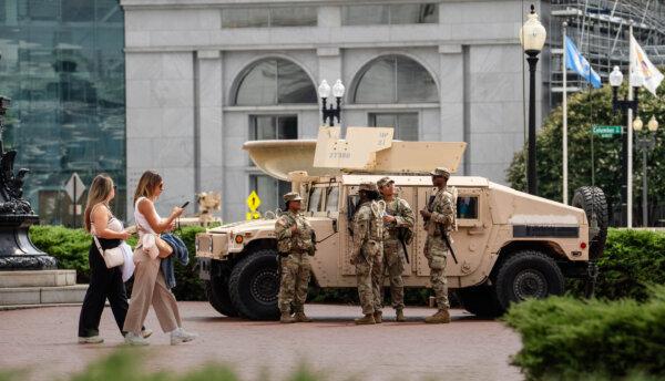 Vice President and Defense Secretary Visit Soldiers in Washington