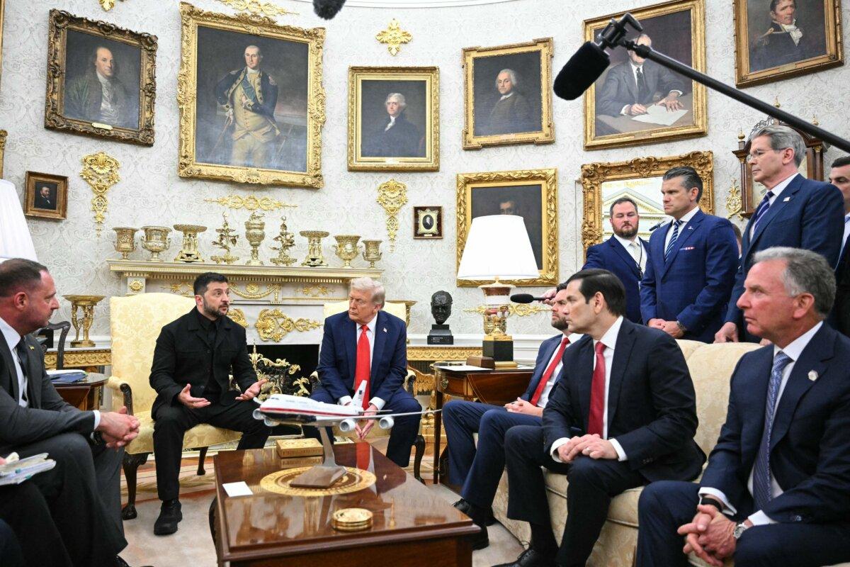 Ukrainian President Volodymyr Zelensky and President Donald Trump participate in a meeting in the Oval Office of the White House on Aug. 18, 2025. (Mandel Ngan/AFP via Getty Images)