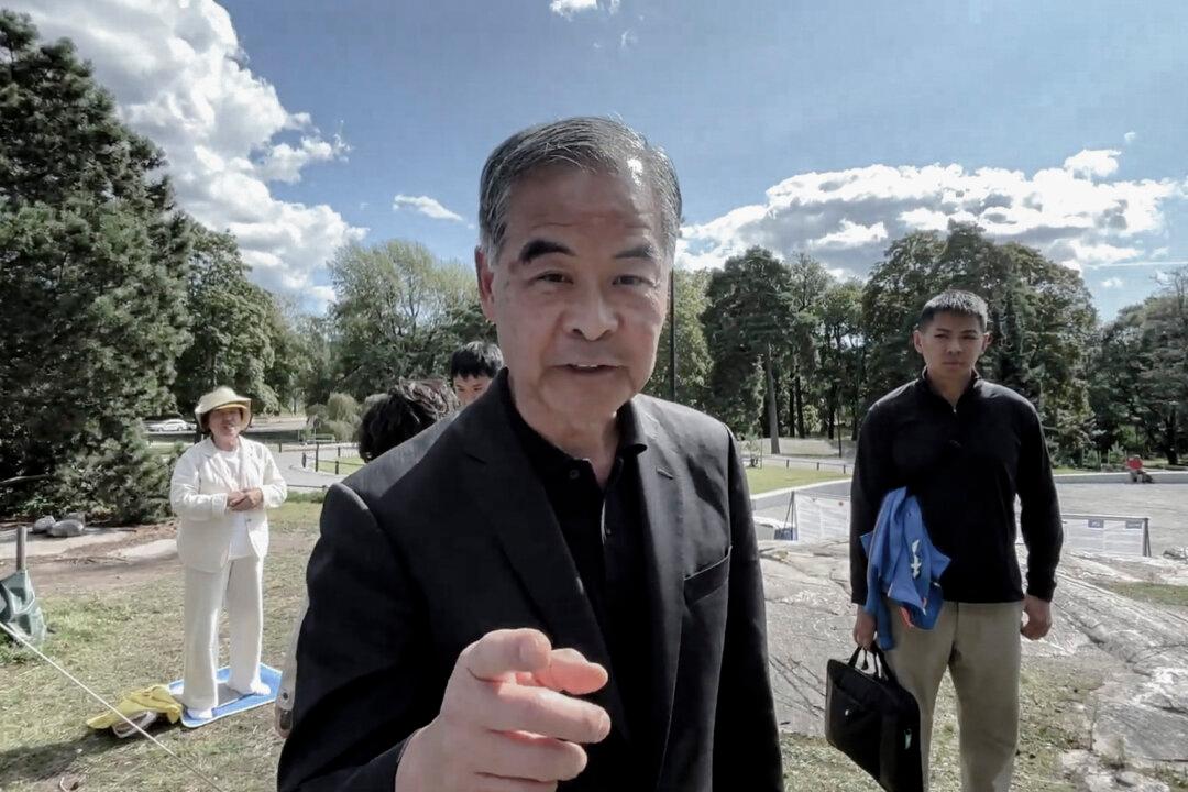 Senior CCP Official Threatens Falun Gong Practitioners in Finland