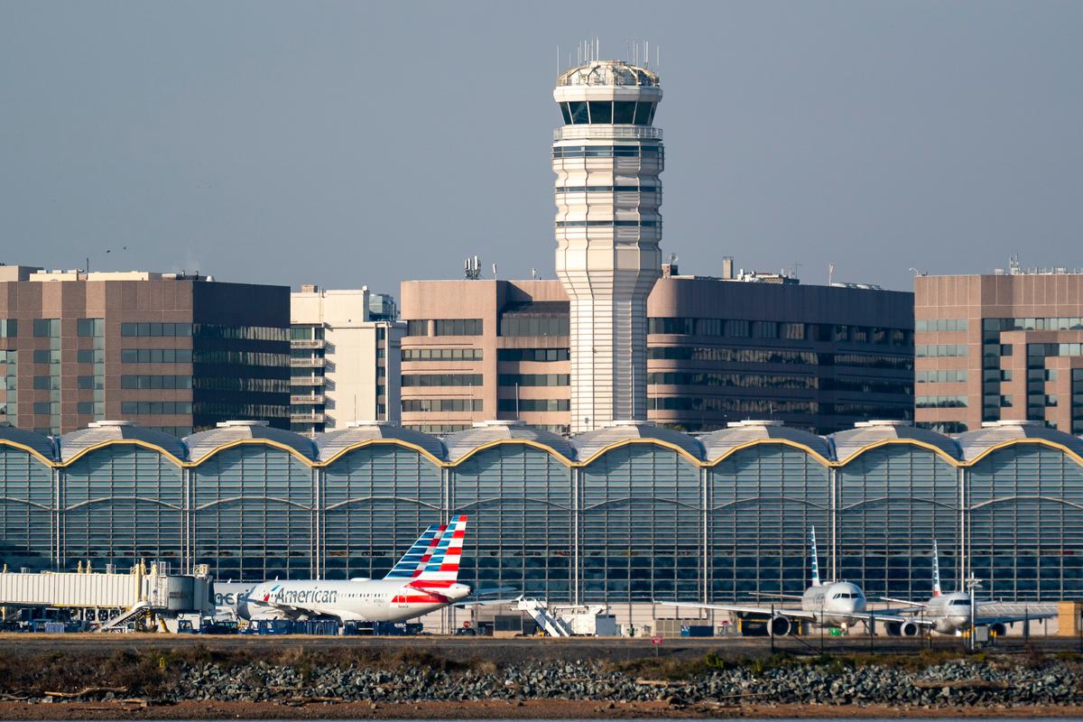 Flights Resumed at Reagan Airport in DC Area After Fire Alarm in the Tower Halted All Traffic