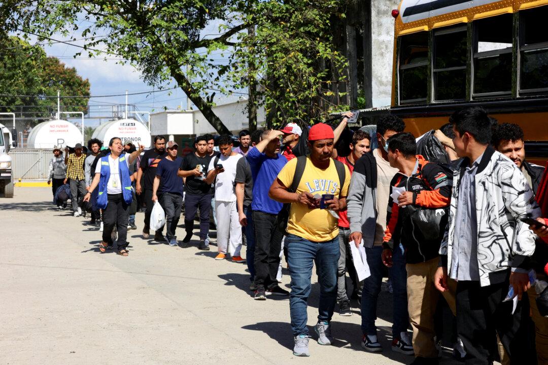 Appeals Court Rules DHS Can Revoke Temporary Status for Hondurans, Nicaraguans, and Nepalese