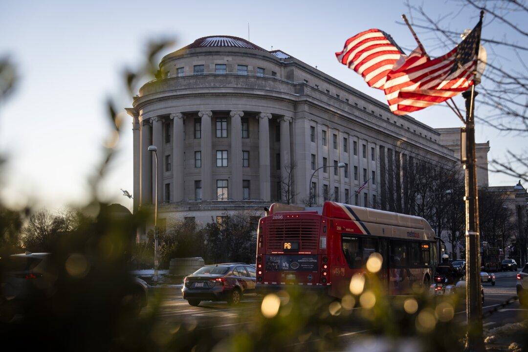 Federal In-Person Work Doubles Since Trump’s Return-to-Office Order, Gallup Finds