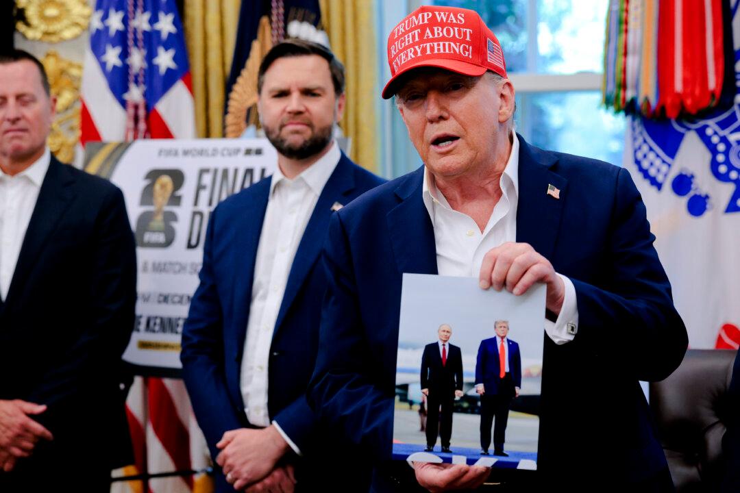 Trump Says He Will Make ‘Very Important Decision’ on Russia-Ukraine Negotiations in 2 Weeks
