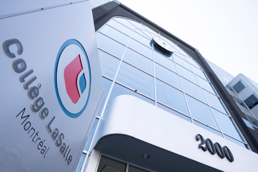 Quebec College Facing $30M Fine Over English Student Enrolment Postpones First Day