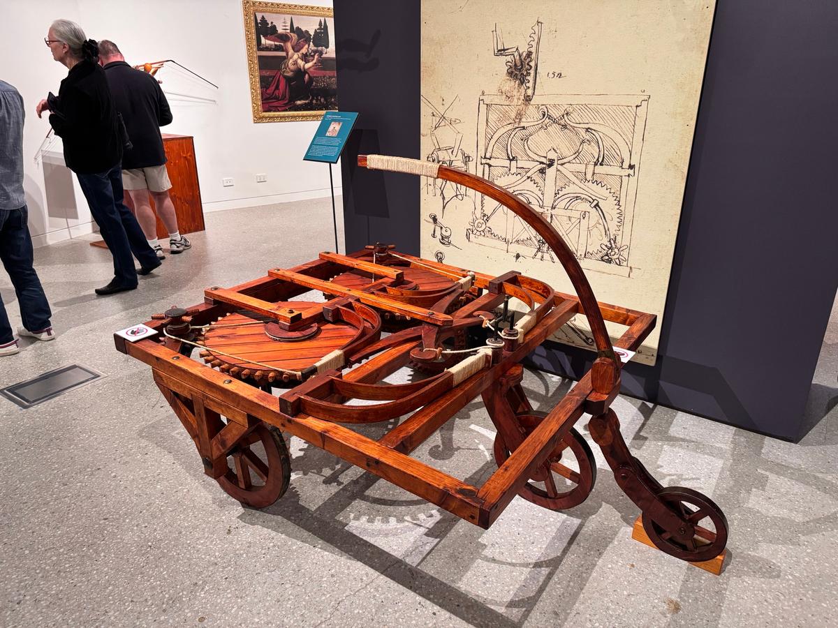 Leonardo da Vinci's self-propelled cart put together by the Museum of Leonardo da Vinci in Florence from the polymath's instructions and drawings hundreds of years before the first car—on display at the Redcliffe Museum in Queensland, Australia on Aug. 16, 2025. (Daniel Y. Teng/The Epoch Times)