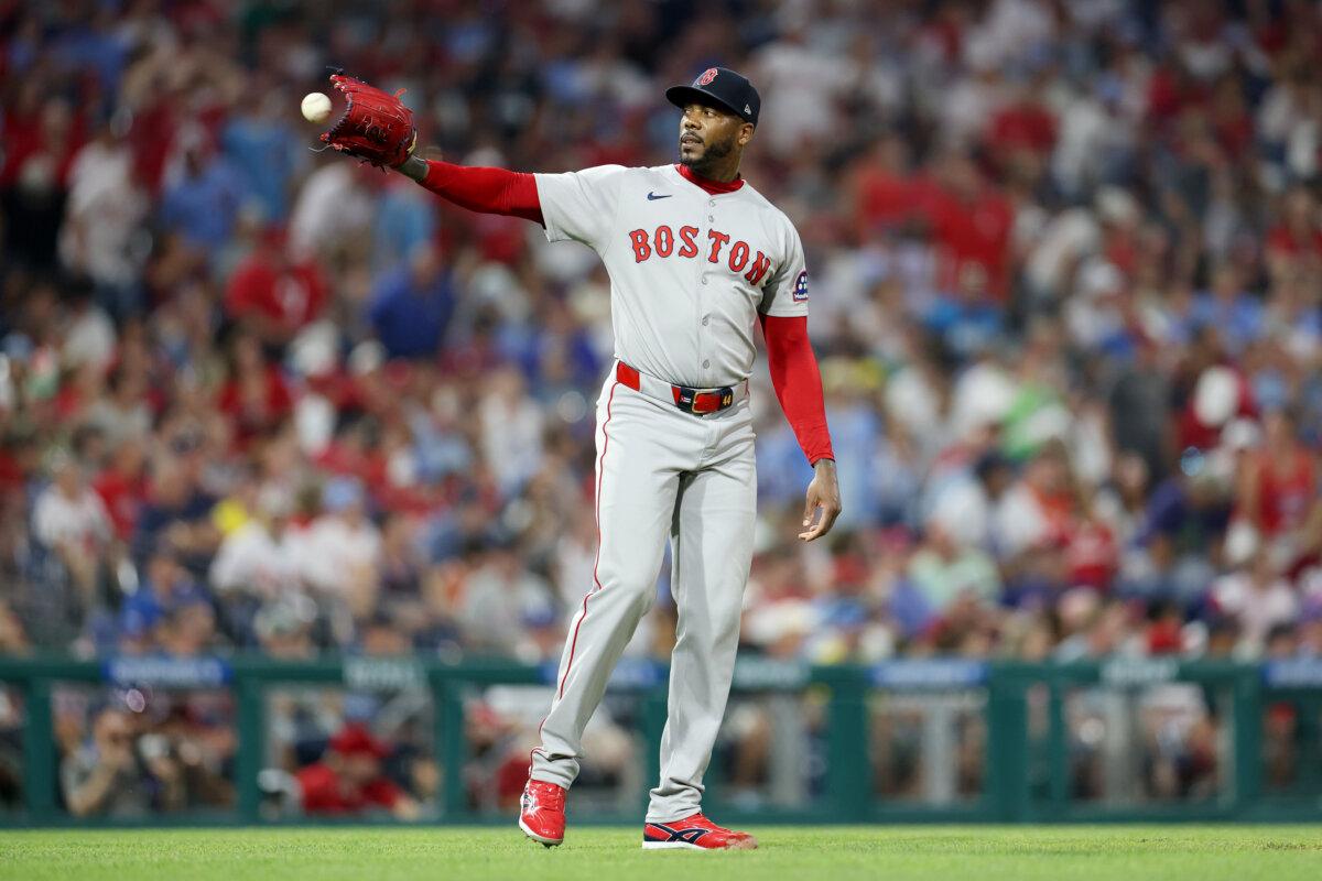 Red Sox Lefty Reliever Chapman’s Ageless Arm Still Baffles Batters in Late Innings 2 Aroldis Chapman #44 of the Boston Red Sox pitches in a game against the Philadelphia Phillies at Citizens Bank Park in Philadelphia, Pa., on July 21, 2025. (Emilee Chinn/Getty Images)