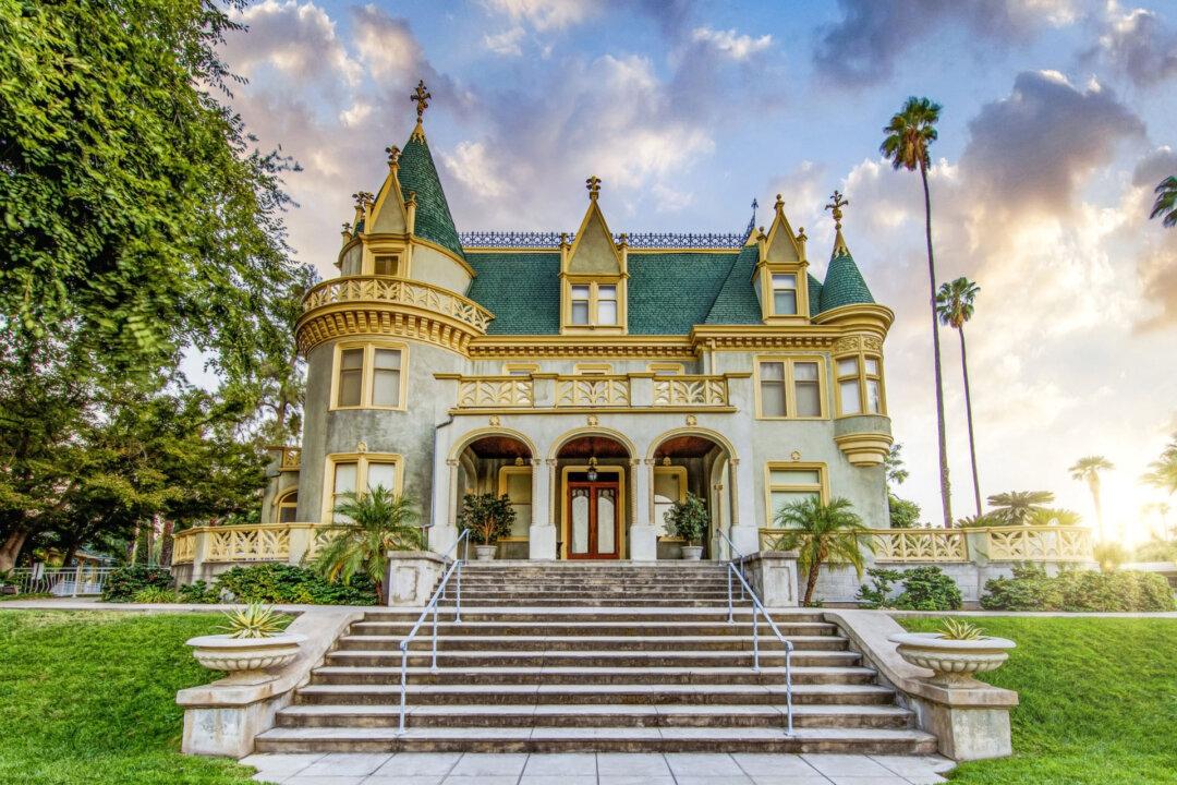 Kimberly Crest House and Gardens: California’s Châteauesque Mansion