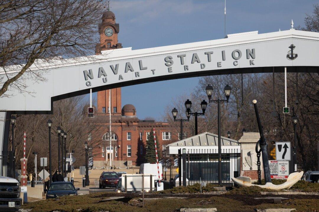 DHS Asks Military Base Near Chicago for Support on Immigration Operations