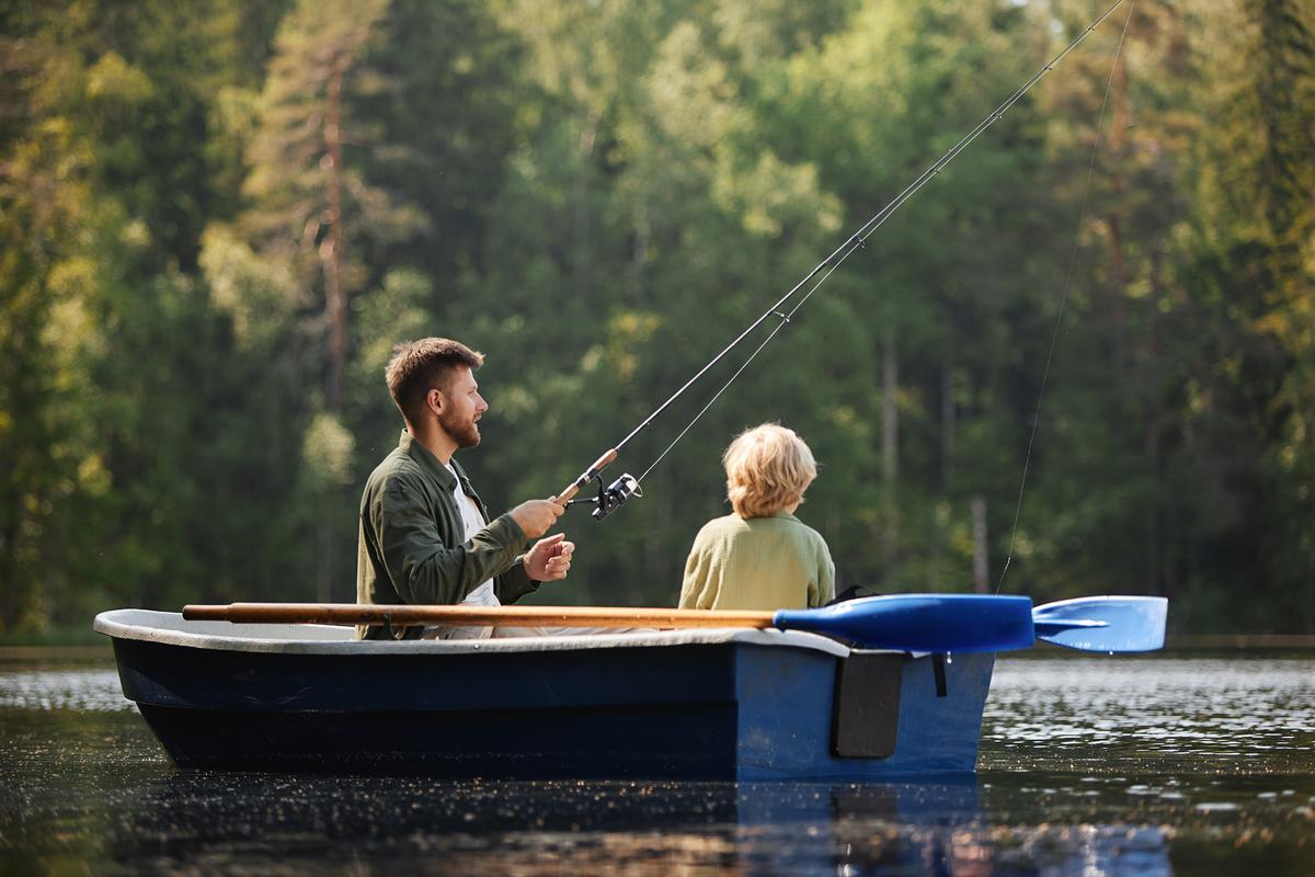 Time spent outdoors and away from screens strengthens mental health and resilience. (SeventyFour/Shutterstock)