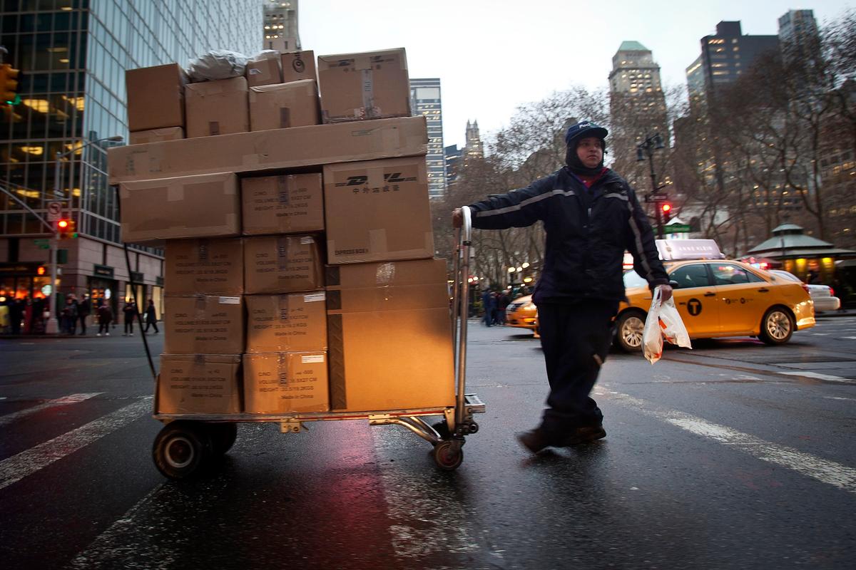 Explainer: What the End of the ‘De Minimis’ Duty-Free Parcel Rule Means