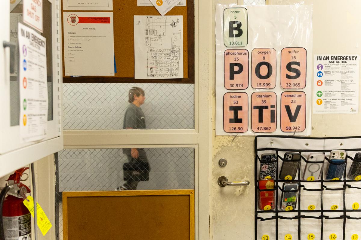 Inside One State’s New Classroom Cellphone Ban