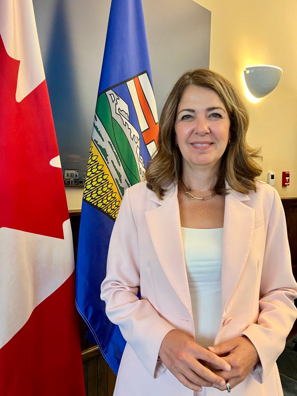 Alberta Primier Danielle Smith in her legislative office on Calgary, Alberta, on Aug. 18, 2025. (Allan Stein/The Epoch Times)