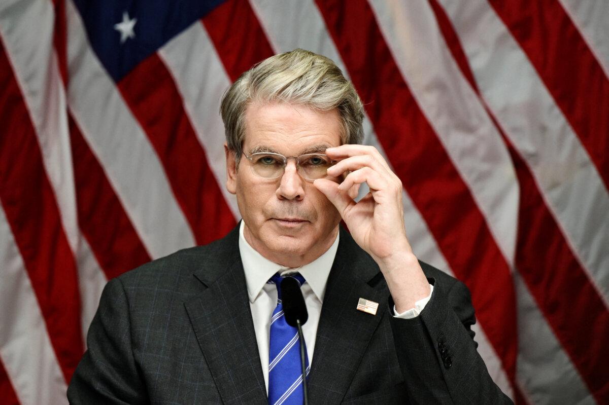 US Tariffs Top $31 Billion in August, a New Record High | USNN World News Treasury Secretary Scott Bessent attends a press conference in Stockholm, Sweden, on July 29, 2025. (Magnus Lejhall/TT News Agency/via Reuters)