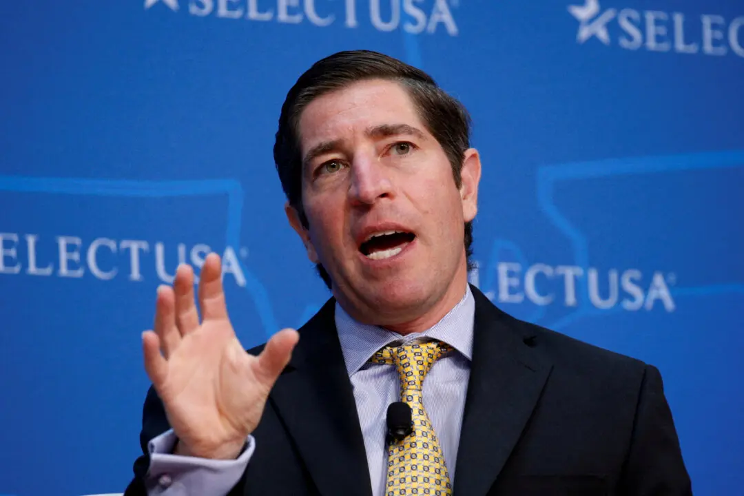 Federal Government Shed 317,000 Jobs This Year: OMB