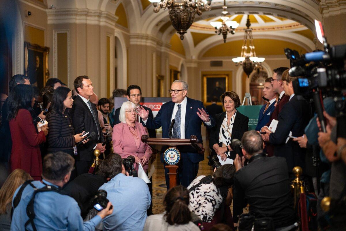 Government Shuts Down After Lawmakers Fail to Reach Funding Deal 3 Senate Minority Leader Chuck Schumer (D-N.Y.), joined by other Senate Democrats, speaks to reporters as the government is on verge of shutdown amid partisan standoff, on Capitol Hill in Washington on Sept. 30, 2025.(Madalina Kilroy/The Epoch Times)