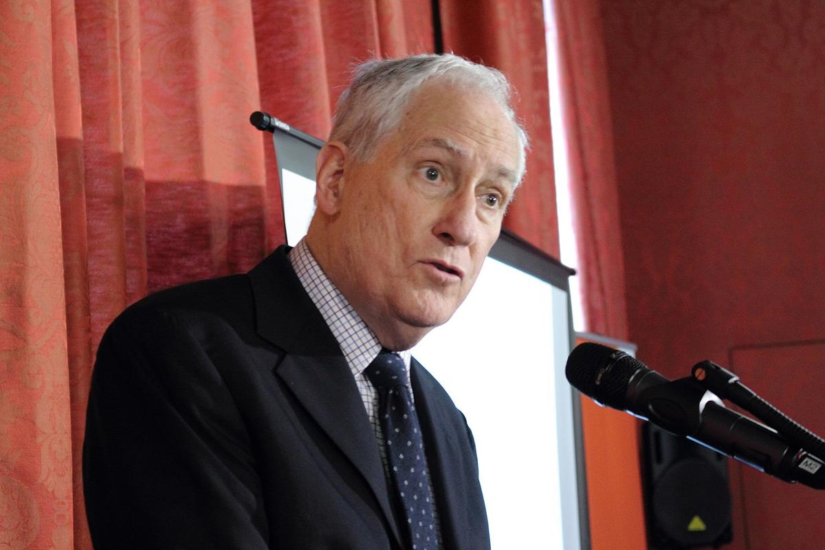 Robert Darnton at the Espirit magazine roundtable "Books and Magazines in the Digital Age." (Titlutin/CC BY-SA 2.0)