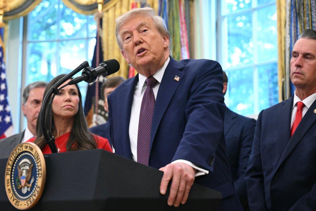 ‘We Want to Have a Good Standard’: Trump on Plan to Revamp Federal Architecture