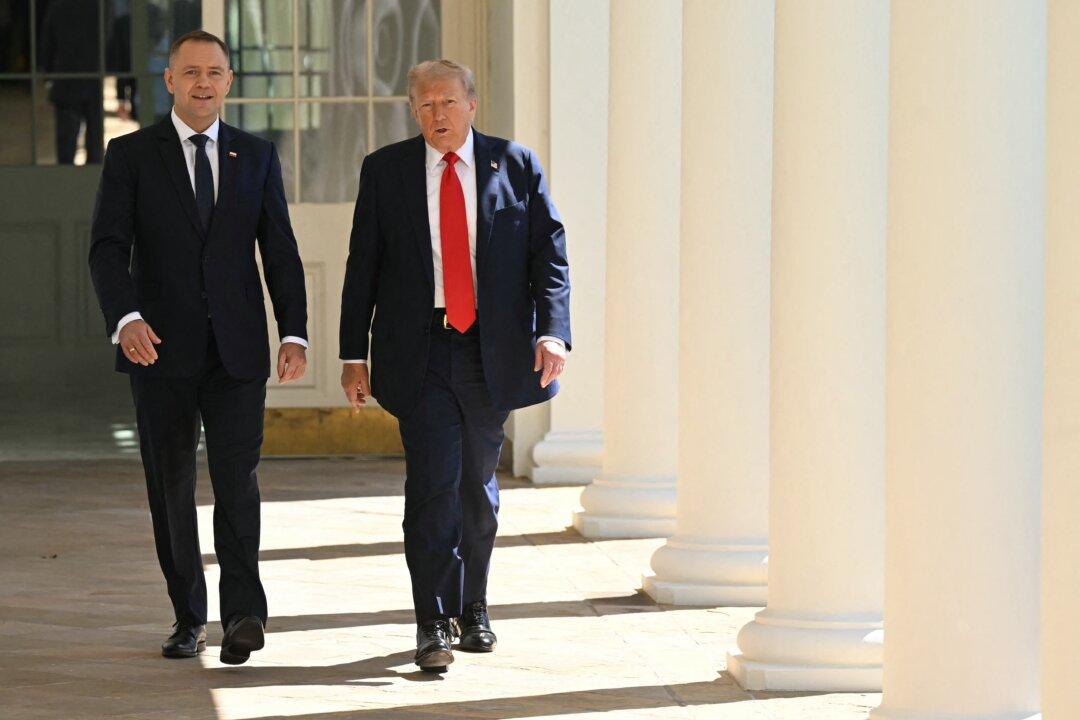 Trump Pledges US Support for Poland Amid Russia Threat as He Welcomes Nawrocki