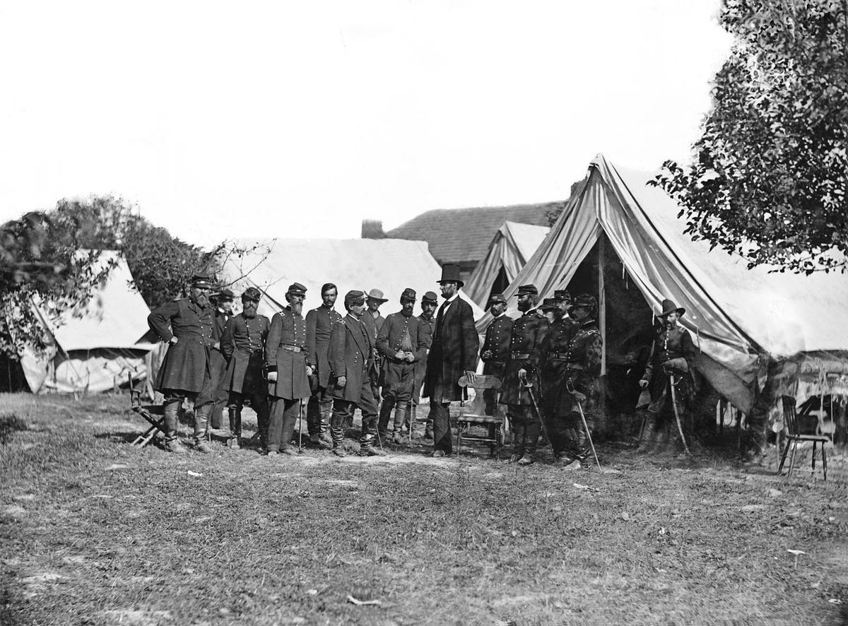 Lincoln and his generals at Antietam, Capt. George Custer at far right. Photographed by Alexander Gardner. Library of Congress. (Public Domain)