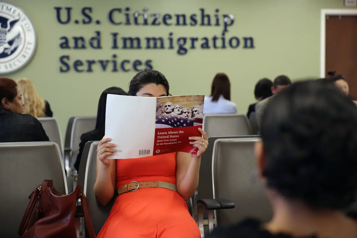 Trump Admin to Reexamine All Green Cards Issued to Afghanis, Countries of Concern thumbnail