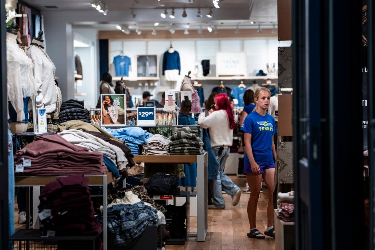 American Eagle Outfitters store at the Mall of America in Bloomington, Minn. (Madalina Kilroy/The Epoch Times)