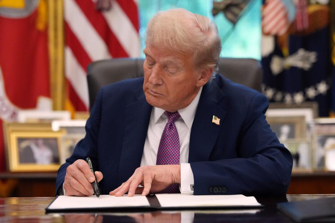 Trump Signs Memo Targeting Direct-to-Consumer Pharmaceutical Advertising