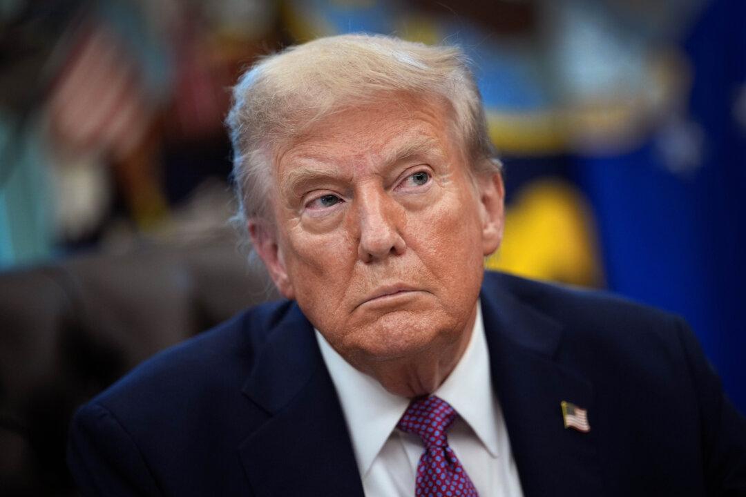 Trump Issues ‘Last Warning’ to Hamas, Promises Deal on Gaza ‘Very Soon’