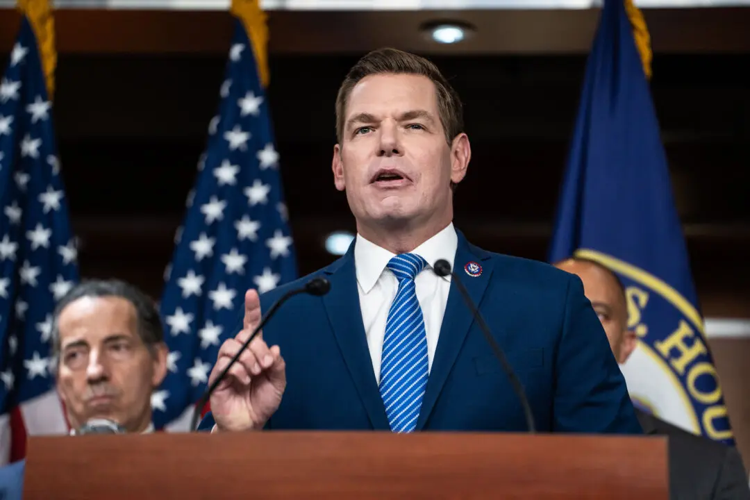 Eric Swalwell Announces Run for California Governor on ‘Jimmy Kimmel Live’
