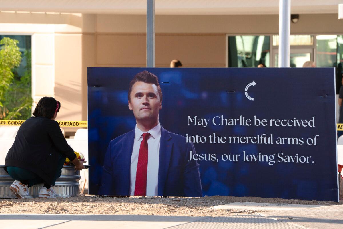 Arizonans mourn Turning Point USA Founder Charlie Kirk outside of the Turning Point USA headquarters in Phoenix, Ariz., on Sept.10, 2025. (Rebecca Noble/Getty Images)