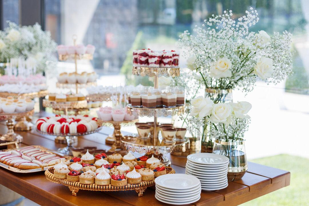 Advice From Experts on How to Host Stress-Free Parties