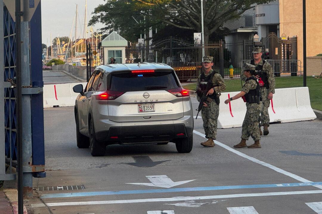 Officials Clear Building at US Naval Academy Following Reports of Threats, 1 Person Injured
