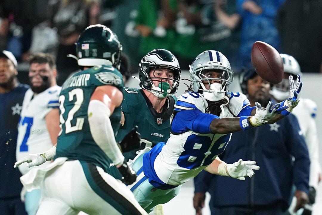 CeeDee Lamb Gets Back to Work After 3 Key Drops in Season-Opening Loss