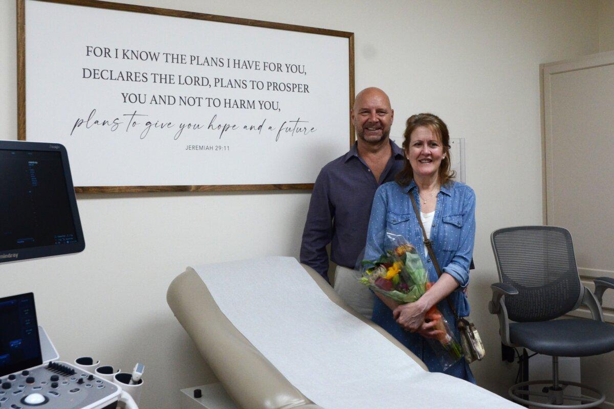 State Sen. Doug Mastriano and his wife Rebbie tour Magnolia Women’s Center in Philadelphia on Sept. 13, 2025. (Frank Liang/The Epoch Times)