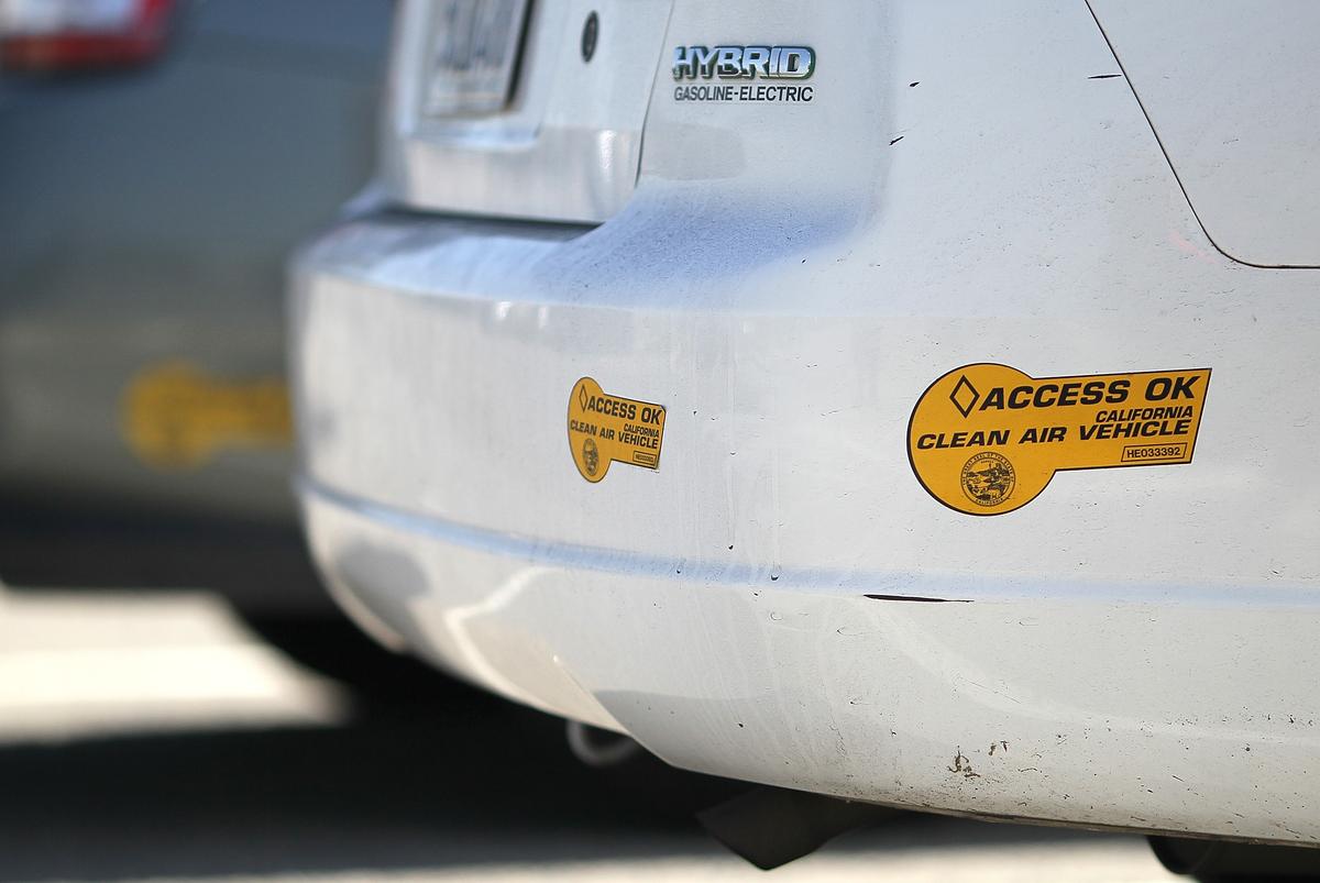 California’s Carpool Lane Perk for EV Drivers Ends; 60-Day Grace Period Starts